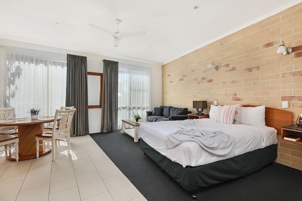 Caboolture Riverlakes Boutique Motel Exterior photo