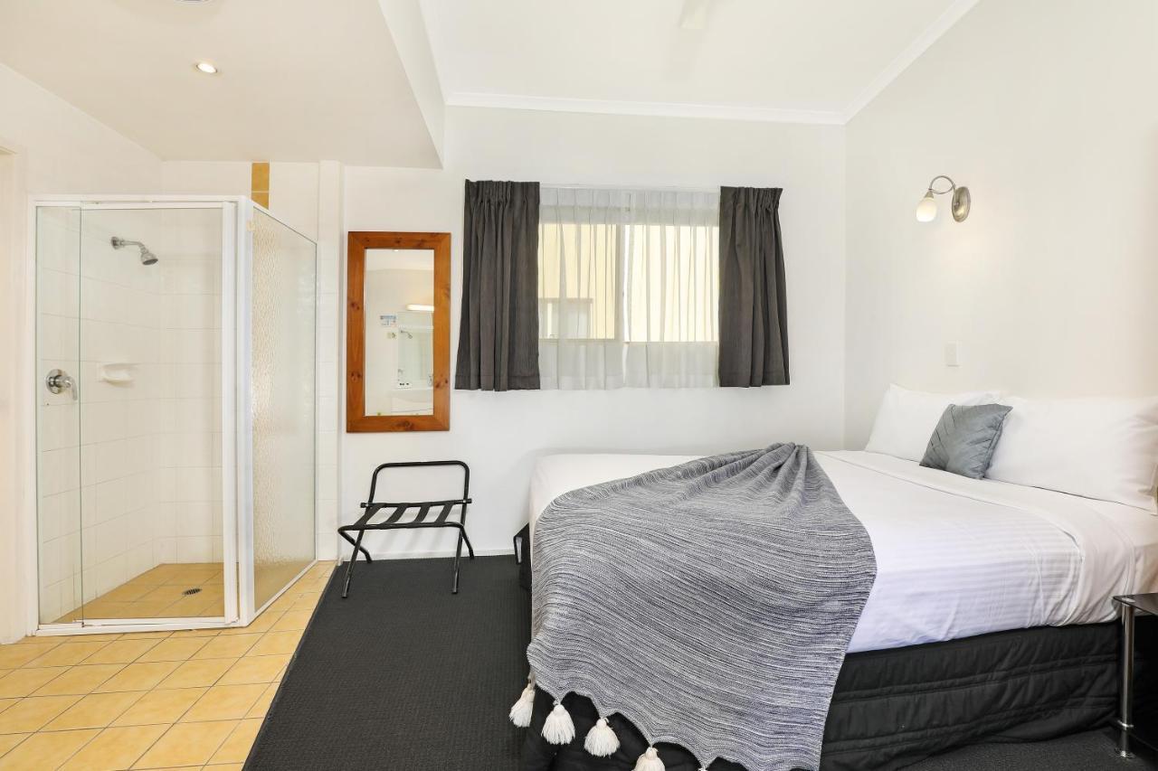 Caboolture Riverlakes Boutique Motel Exterior photo